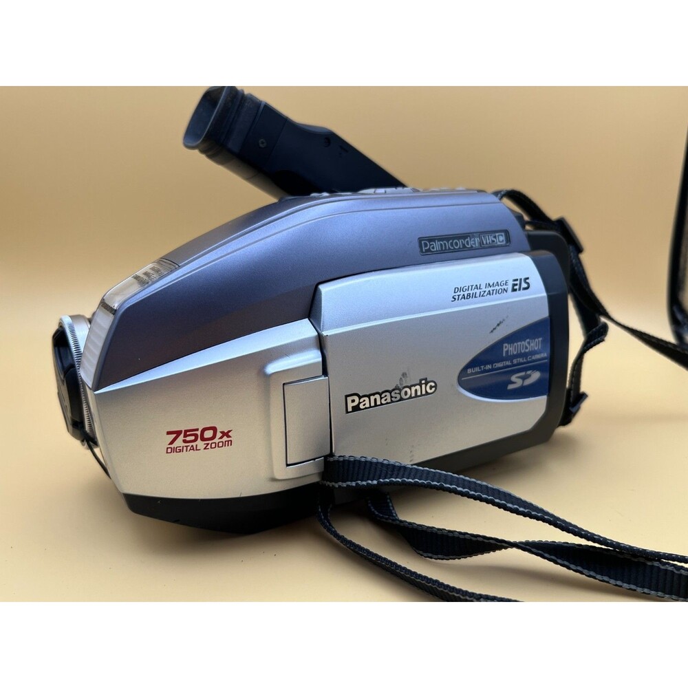 Panasonic PV-L452D Palmcorder 750X Digital Zoom Camcorder Camera w/Case